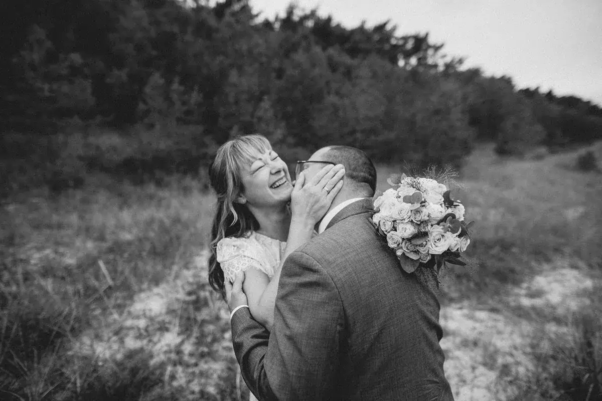 Hochzeitsfotos Rostock, Hochzeitsfotos Ruegen, Hochzeit Fotos Rostock, Hochzeitsfotograf Rostock, Hochzeitsfotografin Rostock, Hochzeitsfotograf Warnemuende, Hochzeitsfotograf Ruegen, Hochzeitsfotograf Usedom, Hochzeitsfotograf Zingst, Hochzeitsfotograf Ahrenshoop, Hochzeitsfotograf Stralsund, Hochzeitsfotograf Greifswald, Hochzeitsfotograf Kuehlungsborn, Hochzeitsfotograf Ostsee, Hochzeitsfotograf Dierhagen, Hochzeitsfotograf Mecklenburg Vorpommern, Hochzeitfotograf MV, Hochzeitsfotografie Rostock, Hochzeitsfotografie Ruegen, Hochzeitsbilder Rostock, fotograf hochzeit rostock, fotograf hochzeit ruegen, fotograf hochzeit usedom, hochzeitsfotografin ostsee, Brautpaarfotos Rostock, heiraten in MV, an der Ostsee heiraten, Hochzeitsfotograf Binz