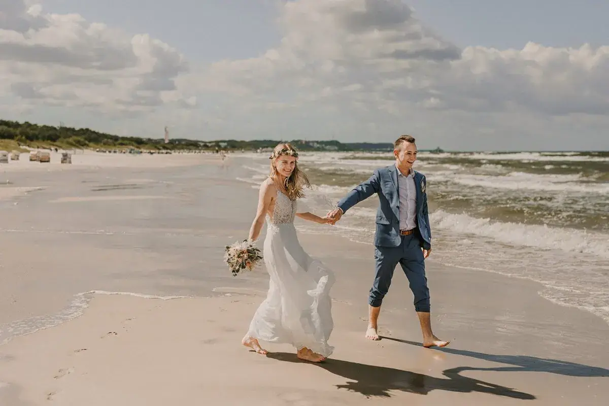 hochwertige Hochzeitsfotos Rostock, Hochzeitsfotograf Rostock, Hochzeitsfotograf Warnemuende, Hochzeitsfotograf Nienhagen, Hochzeit Fotos Rostock, Hochzeitsfotografin Rostock, hochwertig, Rostock, Ostsee, Strand, Mecklenburg Vorpommern, Hochzeitsfotografie Rostock, Hochzeitsbilder Rostock, fotograf hochzeit rostock, fotograf hochzeit rostock, fotograf rostock , hochzeitsfotografin ostsee, Brautpaarfotos,, heiraten in MV, an der Ostsee heiraten, hochzeit usedom